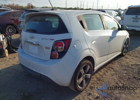 2016 Chevrolet Sonic Rs Auto z USA, uszkodzony, nr VIN 1G1JG6SB2G4101859